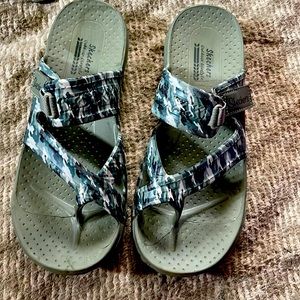 Sketchers Foamie Reggae Retreat